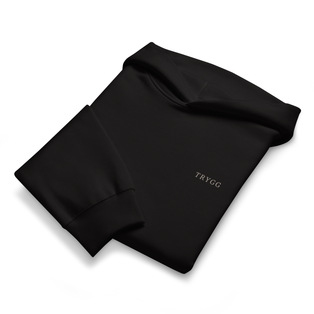 De TRYGG Hoodie · 340 GSM Stealth Calm-Wear